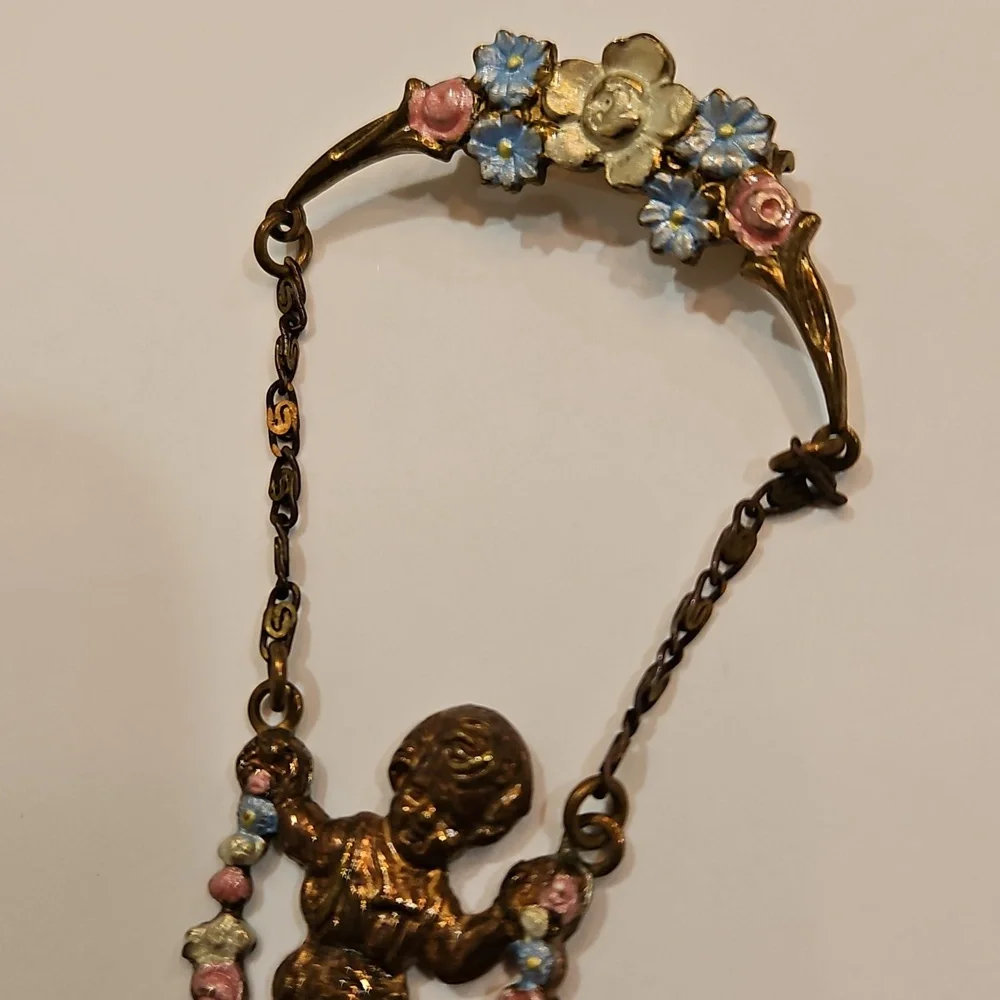 RARE 1920s VINTAGE MIXED METALS CHERUB ANGEL SWINGING ON SWING BROOCH‎